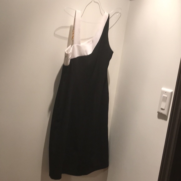 very pretty dress for all occasions - Picture 2 of 3